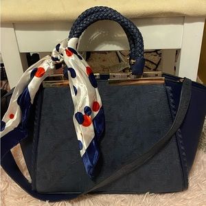 💙💙 pre loved purse